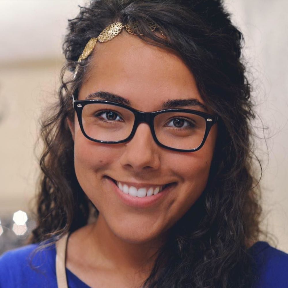 Meet your Posher, Hollie